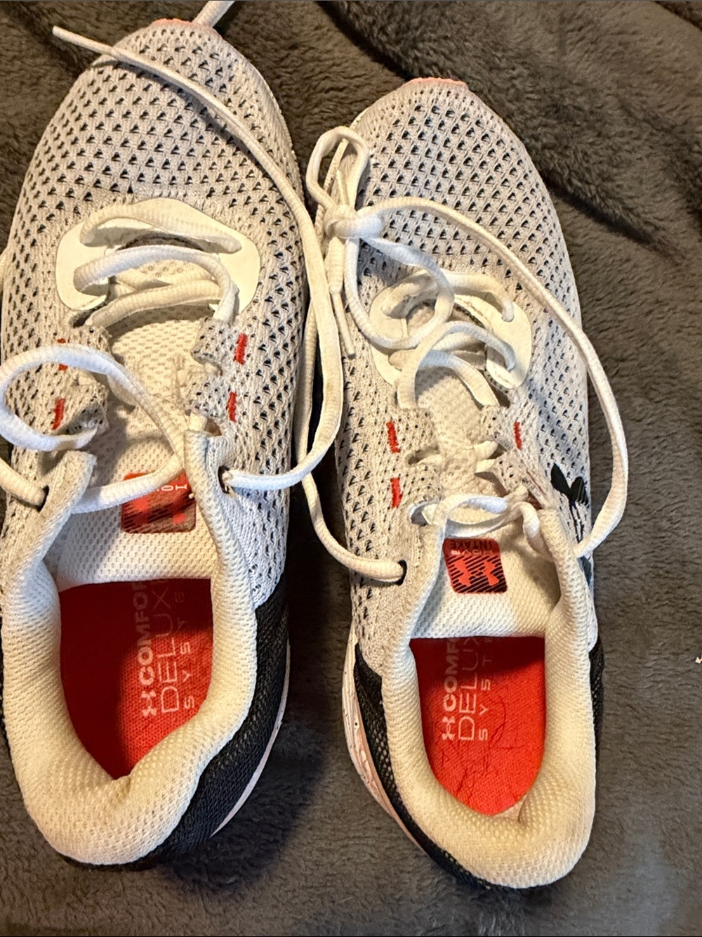 Under Armour White and Black Mesh Running Shoes with Coral Accents - Picture 4 of 6